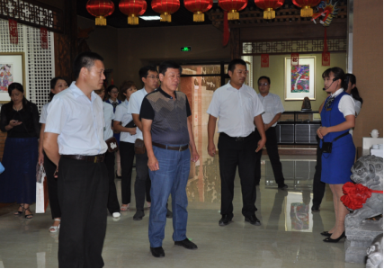 濟(jì)南成林物業(yè)有限公司總經(jīng)理張建中一行參觀公司服務(wù)的山東省文化館項目